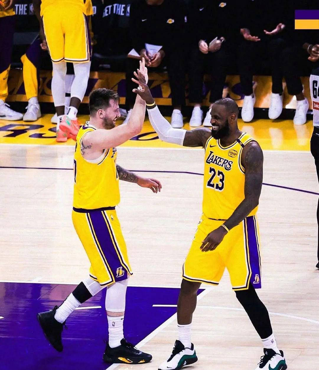 开云手机版-关于战术调整首场状态出色，热火观众沸腾！，东契奇重返赛场赛场气氛高涨的信息